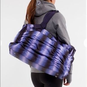 Lululemon Destined for Greatness crossbody bag